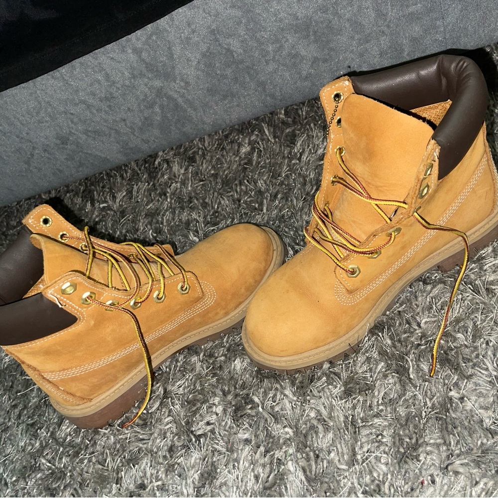 TIMBERLAND BOOTS
